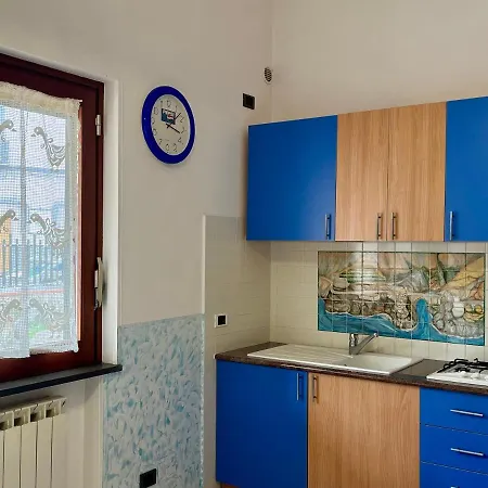 Crystal شقة فندقية 3*