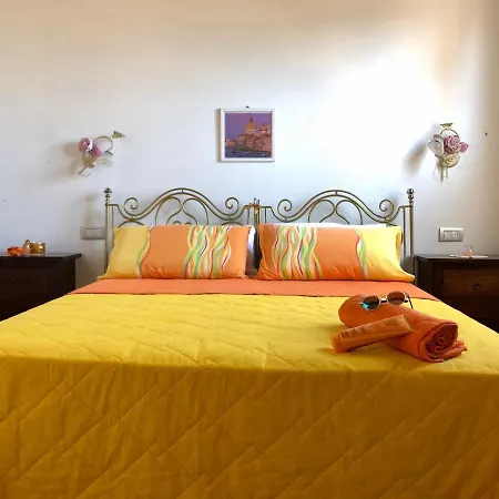 Crystal Lejlighedshotel 3*